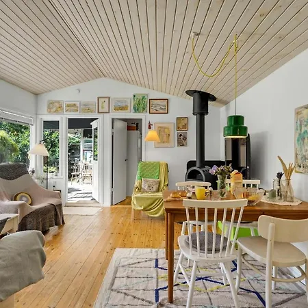 Stunning In With Kitchen
